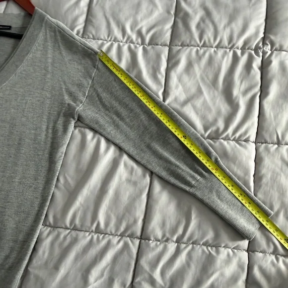 White House Black Market Gray V-Neck Cashmere Blend Sweater – Size L - Picture 10 of 14